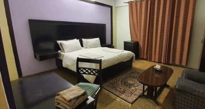 Gilgit Gateway Hotel bed room