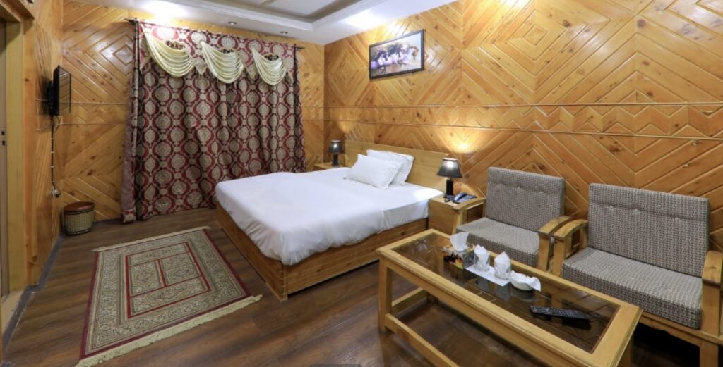 Himalaya Hotel Skardu bed room