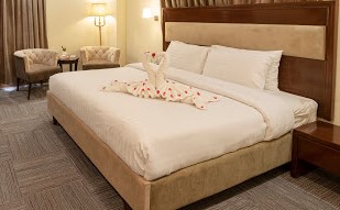 Hotel-One-Naran-bed-room