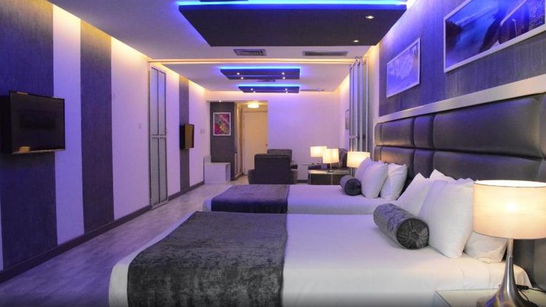 islamabad-hotel-bed-room