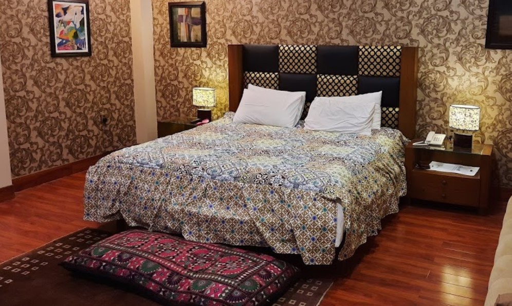 Hotel Elites NathiaGali bed-room