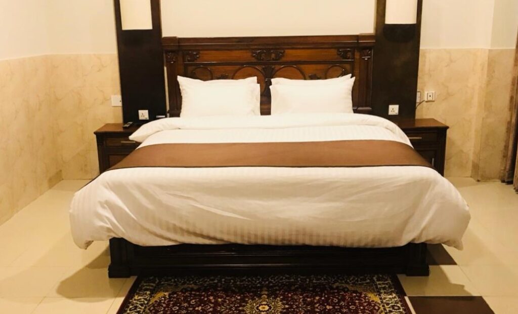 Hotel One Mall Road Murree bed room