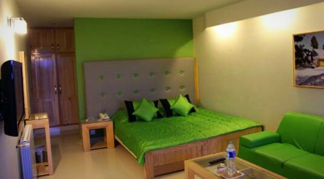 Summer Retreat Hotel Nathia gali bed room